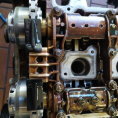 Steuerzeit: Ventilsteuerung eingestellt und neue Steuerkette angebracht